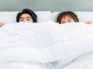 Pasutri Bingung Sesuaikan Waktu Bercinta saat Puasa? Begini Saran Dokter