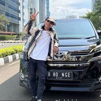 Lebih Dekat Dengan Toyota Vellfire Berpelat 'B 80 NGE'