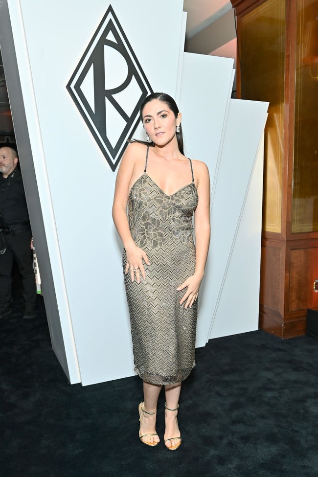 Isabella Fuhrman juga mengatakan di mencetak sejarah dengan membintang prekuel Orphan. Dia menjadi aktris dewasa pertama yang kembali memerankan peran utama yang dilakukannya saat dia masih anak-anak. “Belum pernah ada aktris dewasa yang memerankan lagi perannya saat dia masih anak-anak. Dan itu benar-benar sulit, tapi menyenangkan dilakukan,” ujarnya. Foto: Getty Images