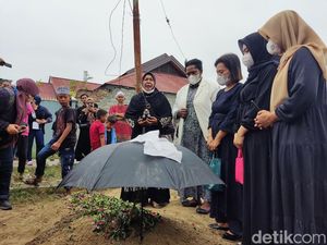 Sopirnya Dibunuh KKB, Bupati Nduga Beri Santunan Rp 400 Juta ke Keluarga