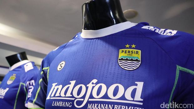 Persib Bandung Rilis Jersey Anyar untuk Musim Depan, Digunakan di