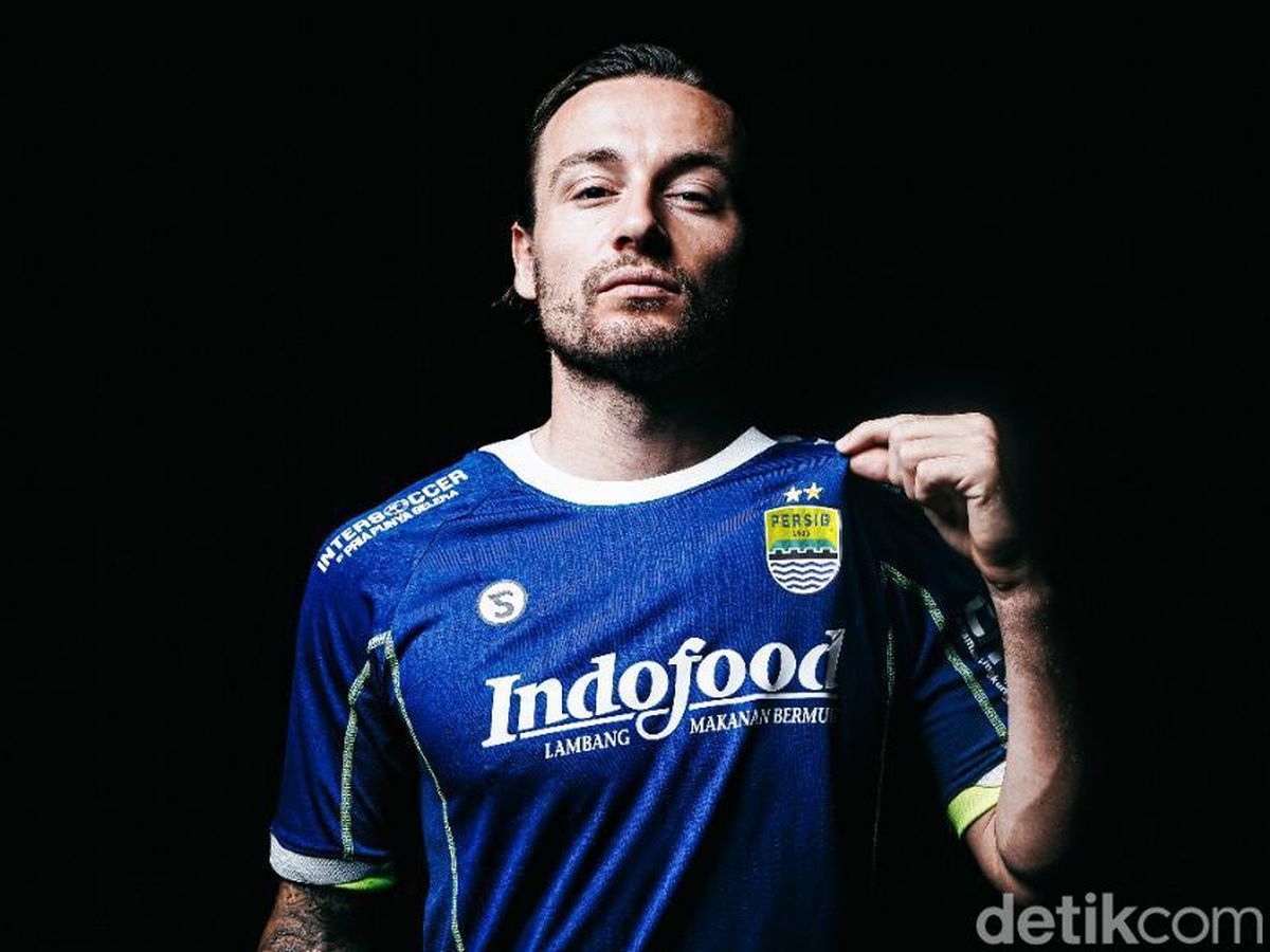 Sudah Dijual, Ini Harga Jersey Anyar Persib Bandung untuk Liga 1