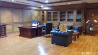 Ruang kerja eks BPPT yang menjadi ruang ketua dewan pengarah ini berada antara ruang sekretariat dan ruang tidur eks BPPT.  Foto: Nikita Rosa Damayanti/detikEdu
