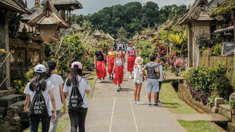 Kesiapan Bali Jelang KTT G20 Menteri Pariwisata dan Ekonomi Kreatif/Kepala Badan Pariwisata dan Ekonomi Kreatif (Menparekraf/Kabaparekraf) Sandiaga Salahuddin Uno memastikan persiapan Konferensi Tingkat Tinggi (KTT) G20 yang akan berlangsung pada November 2022 di Bali sudah sesuai rencana atau on the track.