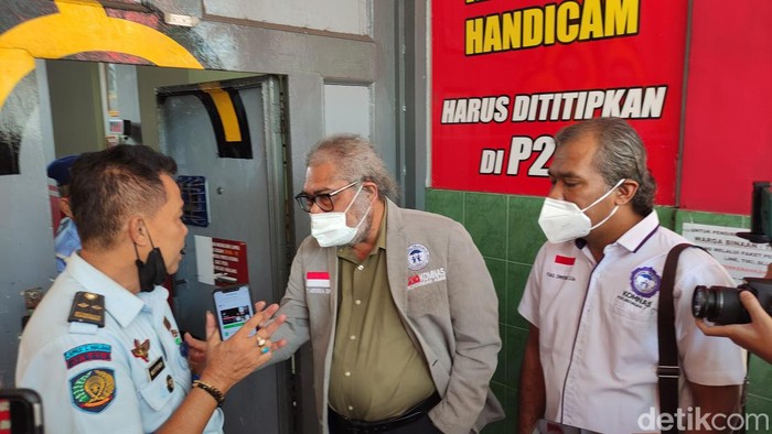 Ketua Komnas Perlindungan Anak Arist Merdeka Sirait mendatangi Lapas Klas I Lowokwaru