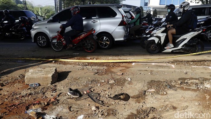 Kecelakaan maut melibatkan truk tangki Pertamina terjadi di Jalan Transyogi, Cibubur, Bekasi, Senin (18/7/2022). Begini situasi terkini di lokasi kecelakaan maut tersebut.