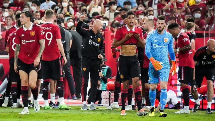 Manchester United manager Erik ten Hag (C) reacts during their friendly match against Manchester United at Rajamangala National Stadium in Bangkok, Thailand, 12 July 2022. (Photo by Anusak Laowilas/NurPhoto)