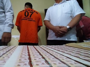Polresta Bandar Lampung Tanggkap Penadah Materai Curian Rp 1,5 M