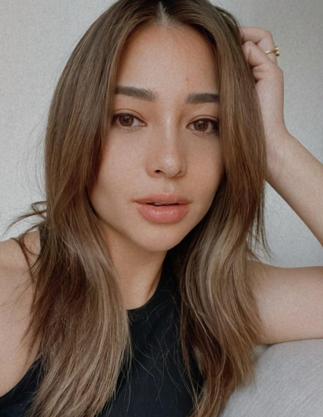 Wajah Nikita Willy pun masih terlihat awet muda dan tirus. Nggak heran jika banyak netizen yang mengidolakannya. Foto: Instagram/@nikitawillyofficial94