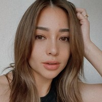 Wajah Nikita Willy pun masih terlihat awet muda dan tirus. Nggak heran jika banyak netizen yang mengidolakannya. Foto: Instagram/@nikitawillyofficial94