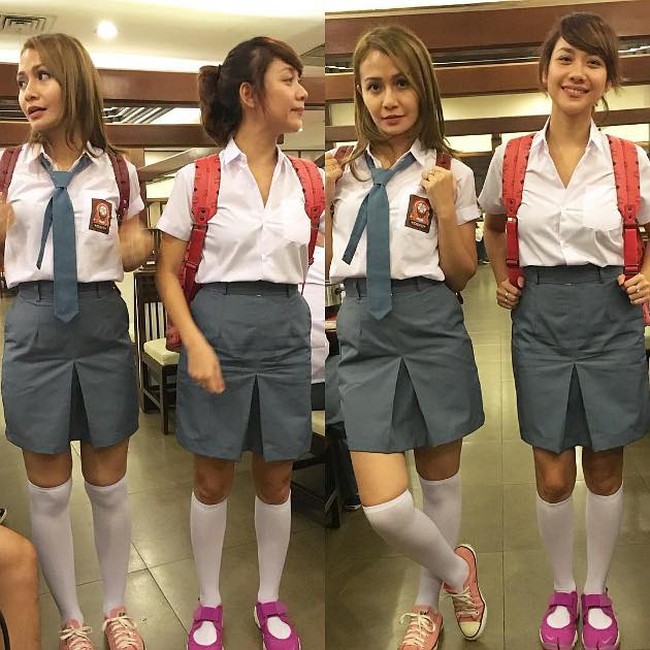 Punya wajah cantik dan tubuh langsing, pesona Bunga Citra Lestari saat berseragam SMA juga tak kalah menawan. Ibu Noah Sinclair itu terlihat natural dengan pulasan makeup minimalis dan rambut yang diikat satu. Foto: Instagram