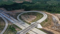 Padang-Pekanbaru (Seksi Pekanbaru-Bangkinang: 31 km). PT Hutama Karya.