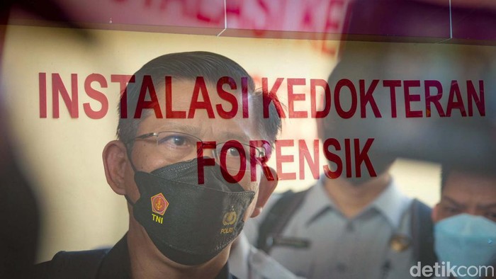 Jenazah korban kecelakaan maut yang melibatkan truk tangki Pertamina di Cibubur telah diserahkan ke keluarga di RS Polri Kramatjati. Jenazah kemudian akan dimakamkan.