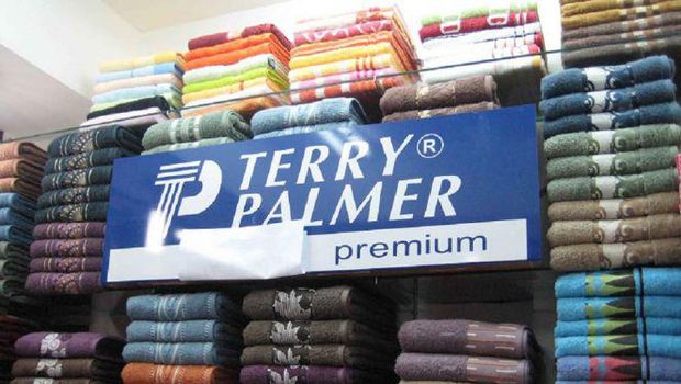 Terry Palmer (Tangkapan layar Terry Palmer Premium) Terry Palmer (Tangkapan layar Terry Palmer Premium)