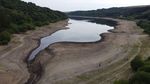 Foto Ini Tunjukkan Waduk di Inggris yang Surut Imbas Gelombang Panas