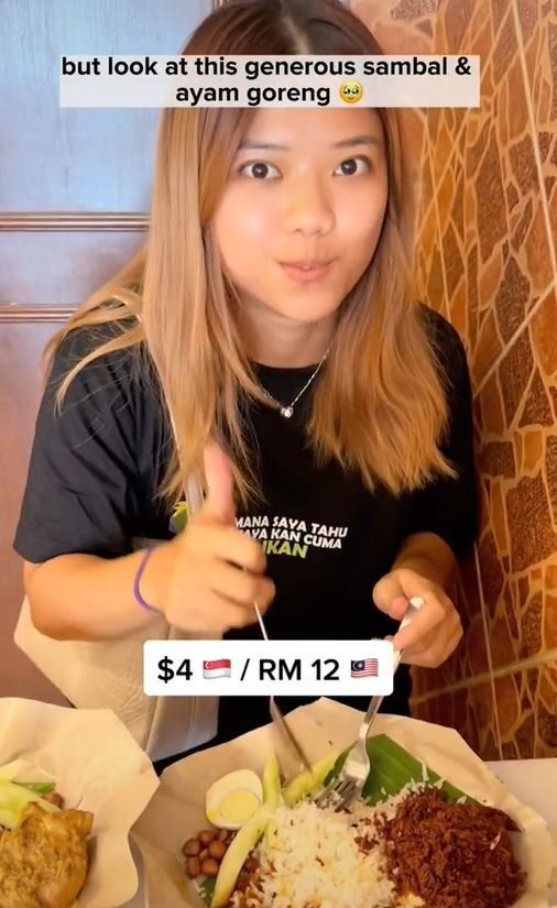 Wanita kecewa makan nasi lemak singapura yang mahal