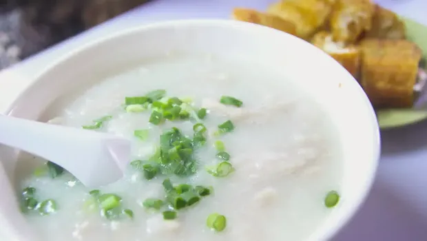 Aneh Tapi Nyata, Muncul Sekte Makan Mie Instan Pakai Bubur