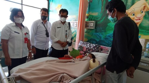 Bocah ditemukan telantar dengan luka memar dan kaki patah di Desa Sidakarya, Kecamatan Denpasar Selatan, Kota Denpasar dirawat di RSUD Wangaya Denpasar.