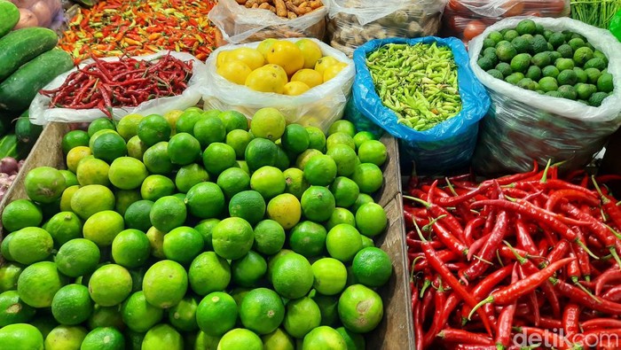 Cabai di pasar Surabaya