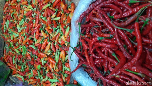 Cabai di pasar Surabaya