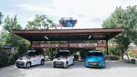EV Smart Mobility merupakan bagian dari implementasi konsep Multi-Pathway Strategy Toyota dalam membangun pasar kendaraan elektrifikasi. Konsep ini didasari oleh fakta bahwa keberagaman dan luasnya karakteristik kebutuhan pelanggan, baik dari sisi produk maupun teknologi serta dukungan infrastruktur yang sudah tersedia.