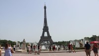 Gubernur Gironde mengumumkan penundaan semua acara di luar dan di dalam ruangan tanpa AC. (AFP via Getty Images)