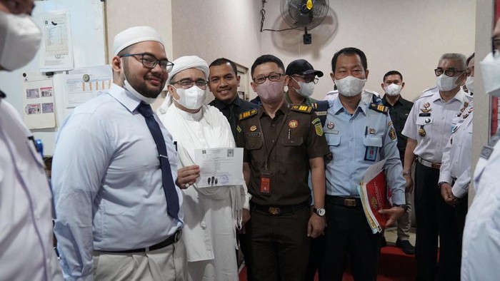 Habib Rizieq Bebas Bersyarat