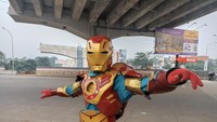 Saat kejadian, Kurwanto memilih menolong korban karena tak tega melihat korban yang terjepit. Sementara orang di TKP hanya sibuk merekam kejadian tersebut.Namanya juga manusia, siapa sih yang lihat saudara kita sengsara terus ditontonin doang, gak tega langsung aja saya angkat. Dalam hati saya ya Allah kenapa sih Indonesia gini banget, ada orang kecelakaan ngambil nya HP, bukannya langsung nolongin, ujarnya.