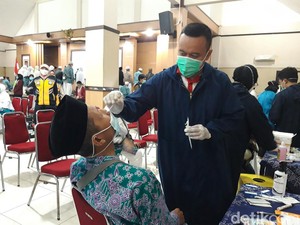 Seluruh Jemaah Haji yang Tiba di Asrama Haji Donohudan Bakal Diswab Antigen