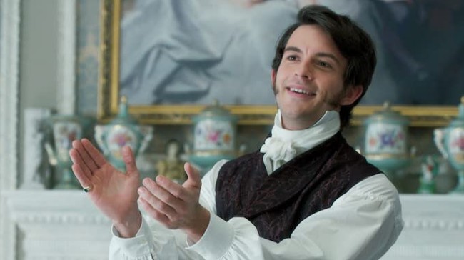 Sebelum ‘Wicked’, namanya telah melambung lewat serial populer Netflix ‘Bridgerton’, di mana dia berperan sebagai Anthony Bridgerton. Foto: Dok. Netflix