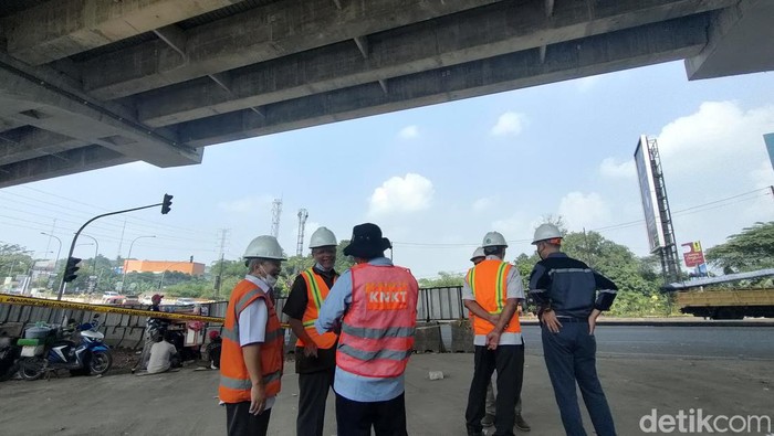 KNKT di Lokasi Kecelakaan Maut Cibubur