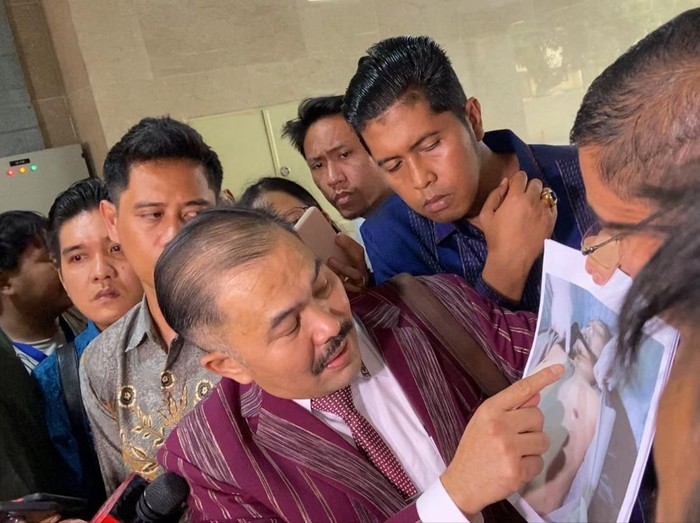 Kuasa hukum keluarga Brigadir Nofriansyah Yoshua Hutabarat alias Brigadir J, Kamaruddin Simanjuntak