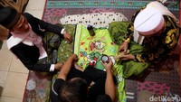 Sebagai penunjang, terapi tradisional yang diberikan Saepudin juga memiliki sejumlah pantangan. Ia berpraktek bersama anaknya yang juga telah diturunkan ilmunya untuk menjadi penerus Saepudin. Ia adalah Muhammad Dasep (33). Beberapa hal yang wajib dihindari agar hasil terapi lebih optimal yakni pantangan memakan pisang emas, sereh, terong ungu mentah. Kecuali sudah digoreng atau direbus terlebih dahulu seumur hidupnya.