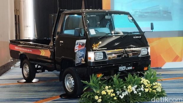 Mitsubishi New Colt L300
