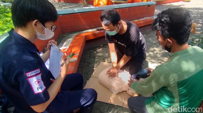 Pelatihan gawat darurat di Surabaya