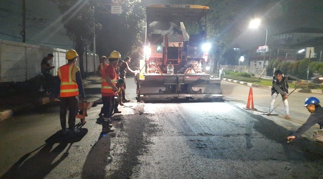 Perbaikan jalan di Jl Bekasi Timur, Jatinegara, Jaktim, 19 Juli 2022. (Dok Dinas Bina Marga DKI)