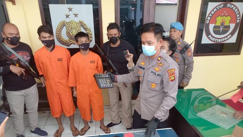 Polres Buleleng saat melaksanakan press release pengungkapan kasus perkelahian maut di Banjar Dinas Kubu, Desa Pegayaman, Kecamatan Sukasada, Kabupaten Buleleng, Bali, pada Rabu (20/7/2022).