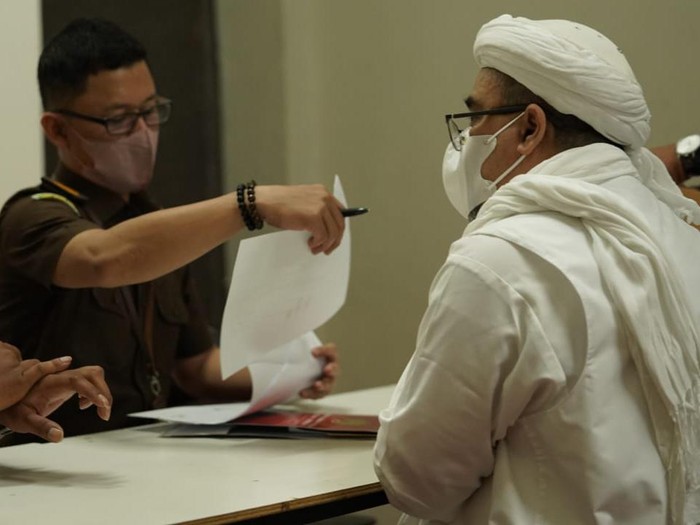 Potret Habib Rizieq saat Bebas Bersyarat. (Dok. Kumham)