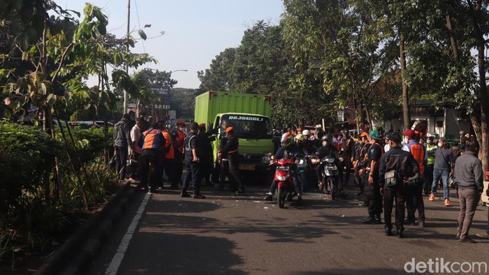 Proses eksekusi lahan PT KAI di Jalan Laswi, Kota Bandung