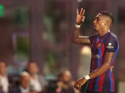 Barcelona sudah mendatangkan Raphinha (25 tahun) di musim panas ini dari Leeds United. Di laga pramusim, penyerang sayap kanan ini kemas dua gol dari dua laga (Getty Images)