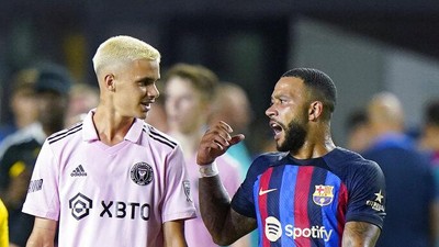 Foto: Anak Neville dan Beckham Ikut Kena Bantai Barca