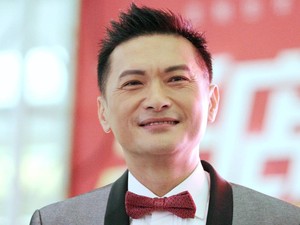 Aktor Ini Dipuji Gegara Ajarkan Patriotisme pada Sang Anak