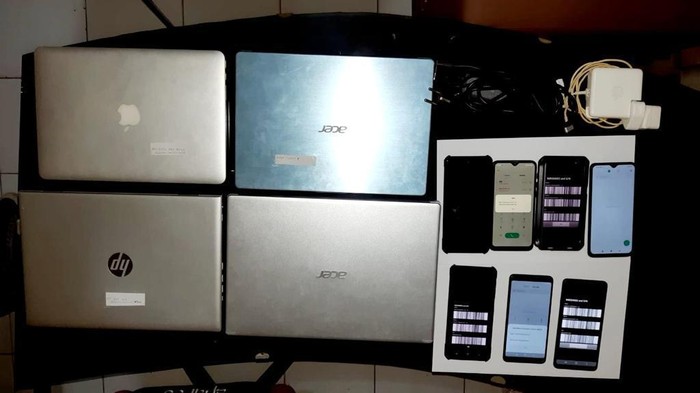 Barang bukti kasus pencurian yang berhasil diamankan oleh Polsek Ngaglik, Sleman.