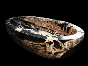 Viral Bathtub Termahal di Dunia, Terbuat dari Fosil Kayu Hutan Indonesia