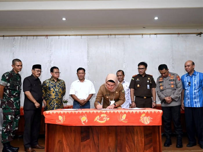 Bupati Indramayu Dukung Pengembangan Kedelai Seluas 50.000 Ha