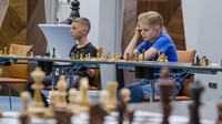 Di Ukraina, para pemain dan penggemar catur akan berkumpul saat hari catur internasional.  
