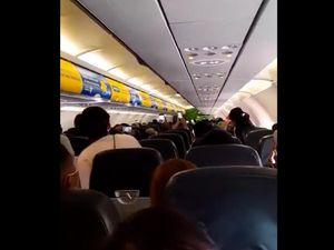 Kepanikan Penumpang Citilink Saat Mendarat Darurat di Juanda