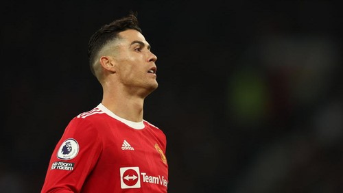 MANCHESTER, ENGLAND - APRIL 28: Cristiano Ronaldo of Manchester United during the Premier League match between Manchester United and Chelsea at Old Trafford on April 28, 2022 in Manchester, United Kingdom. (Photo by Matthew Ashton - AMA/Getty Images)