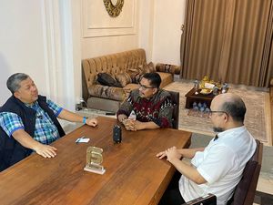 Fahri Hamzah Berbincang dengan Novel Baswedan, Apa yang Dibahas?