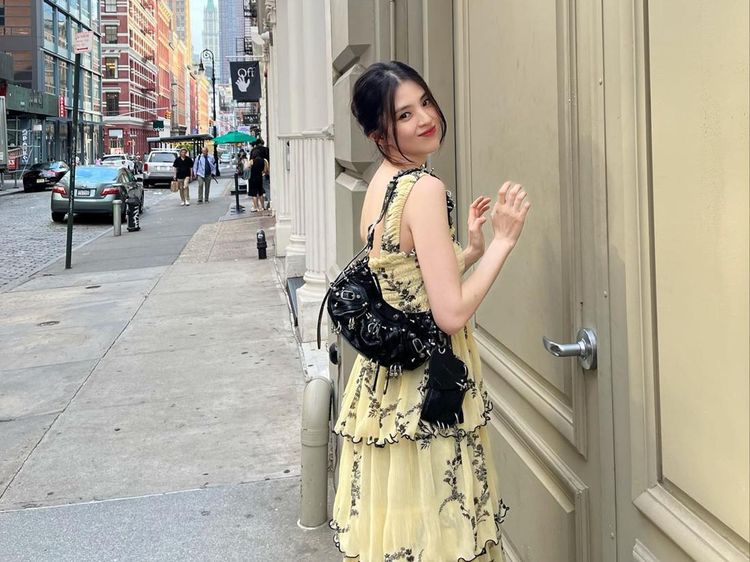 Han So Hee Tampil Memesona di Jalanan New York